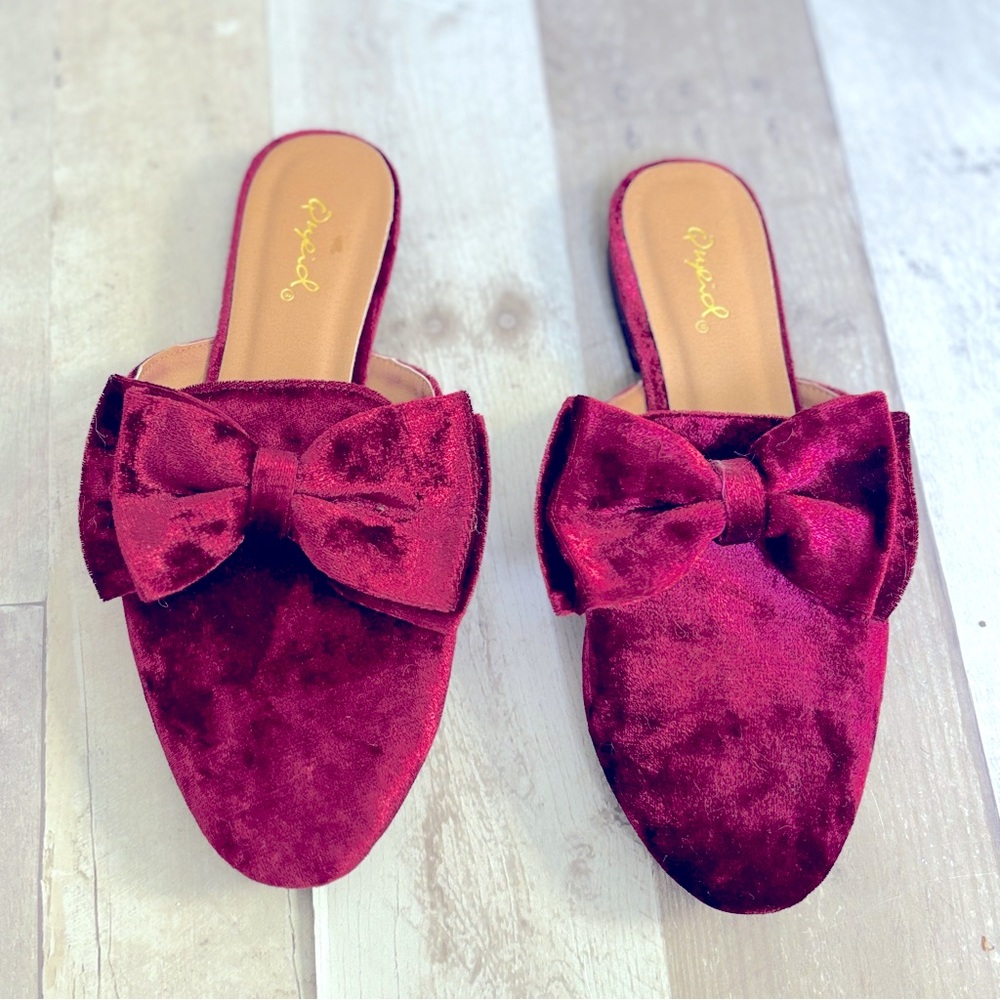 Velvet Bow Burgundy Mule Size 5 1/2 Christmas / Valentines Slip On Dress Shoe